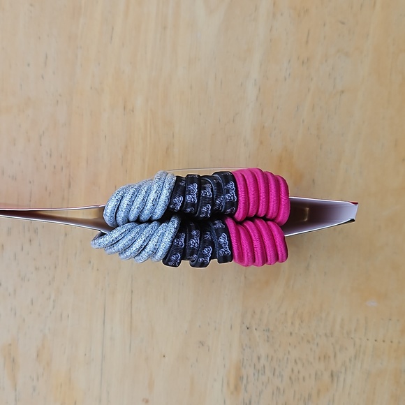 GOODY x BARBIE HAIR RUBBERBANDS - Picture 4 of 10